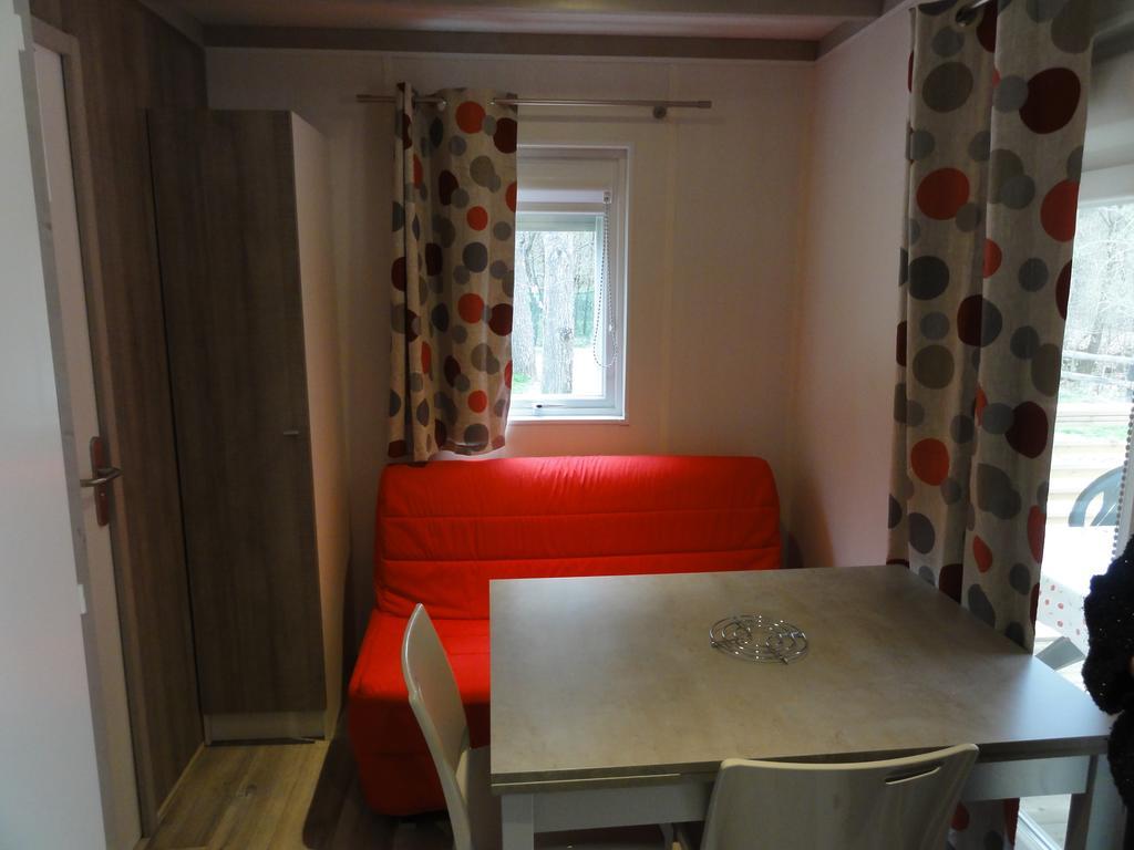 Camping La Ferme De Castellane Exterior foto