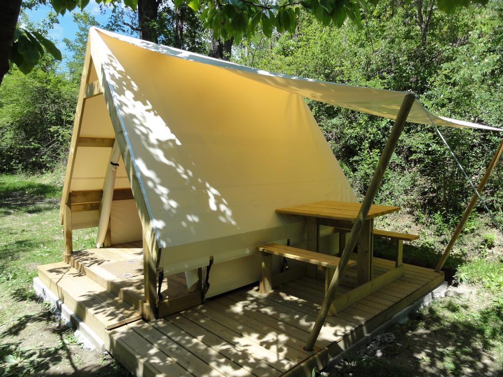 Camping La Ferme De Castellane Exterior foto