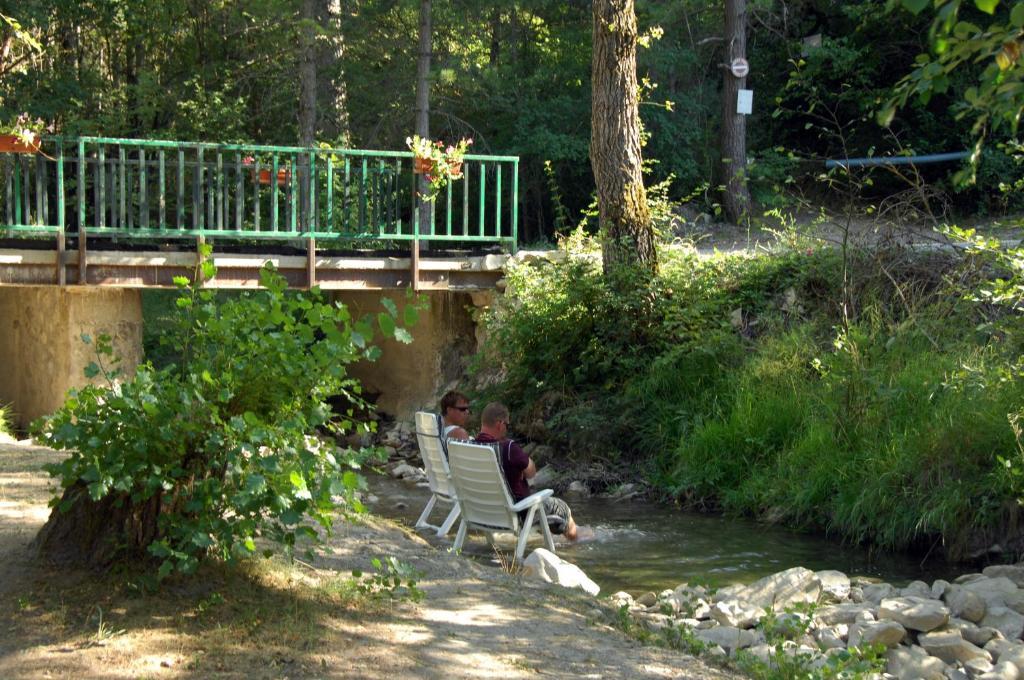 Camping La Ferme De Castellane Exterior foto