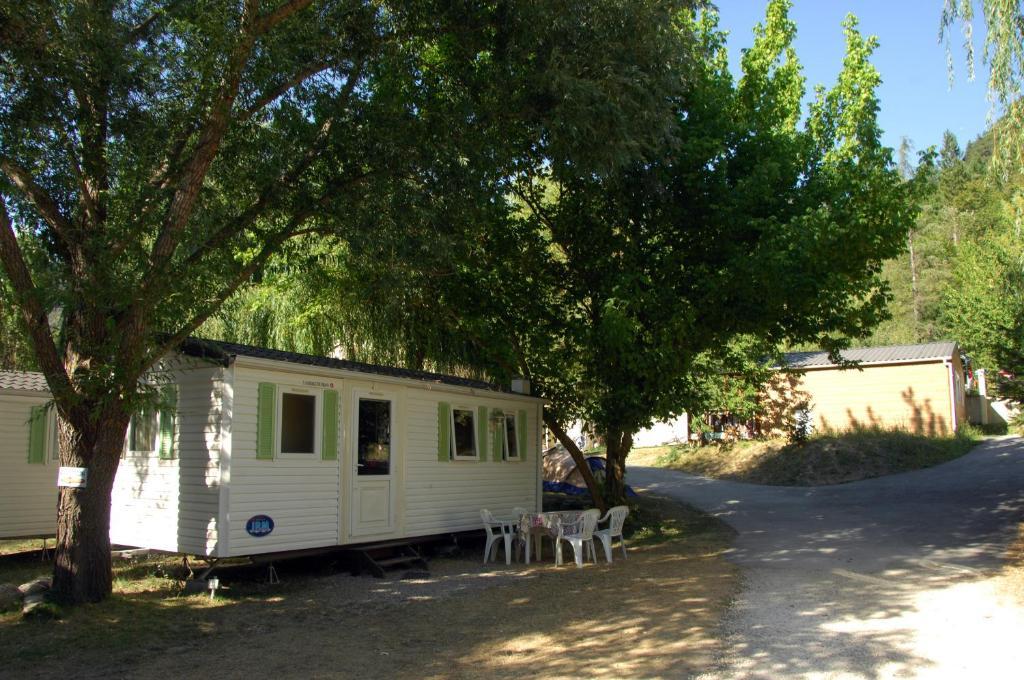 Camping La Ferme De Castellane Exterior foto