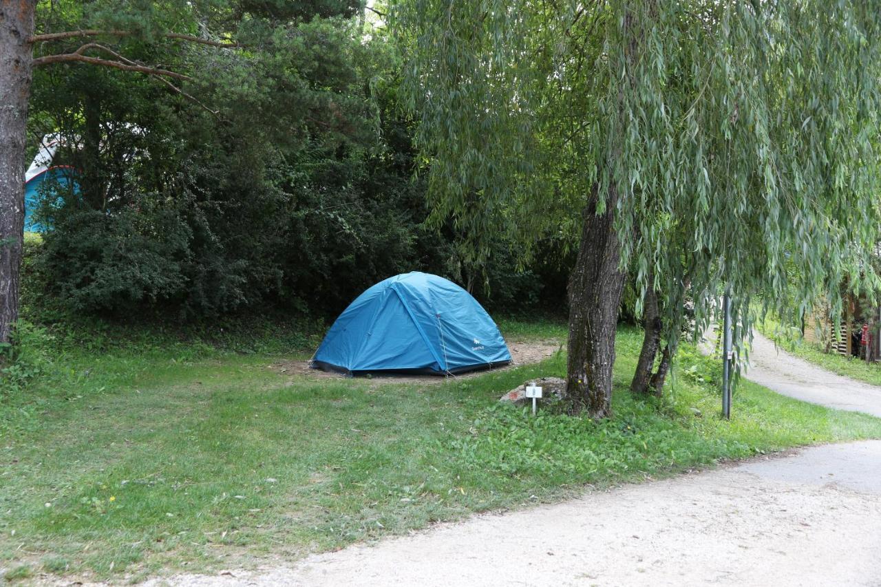 Camping La Ferme De Castellane Exterior foto